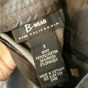 Pencil skirt with mock buttons Size 3